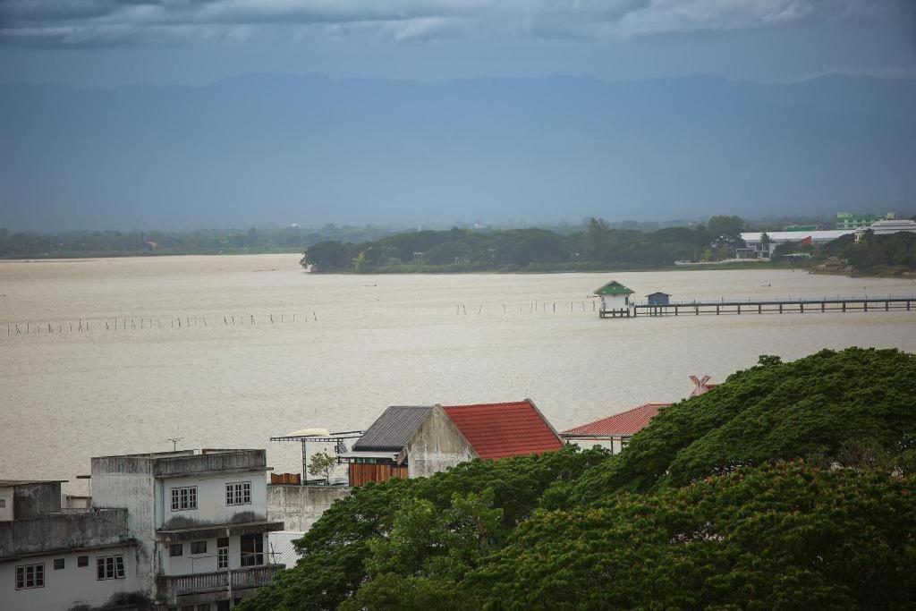 Phuglong Hotel Phayao Bagian luar foto